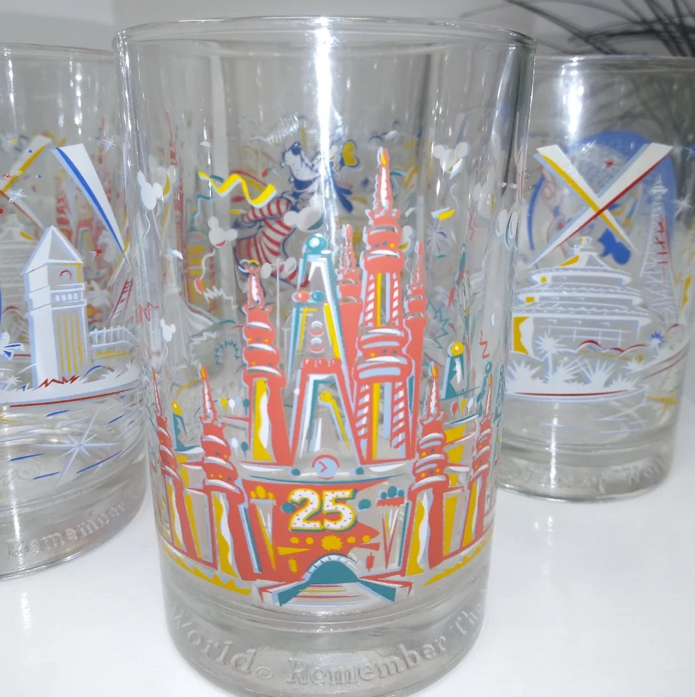 Vintage Walt Disney World Set Of Six Remember the Magic Glasses